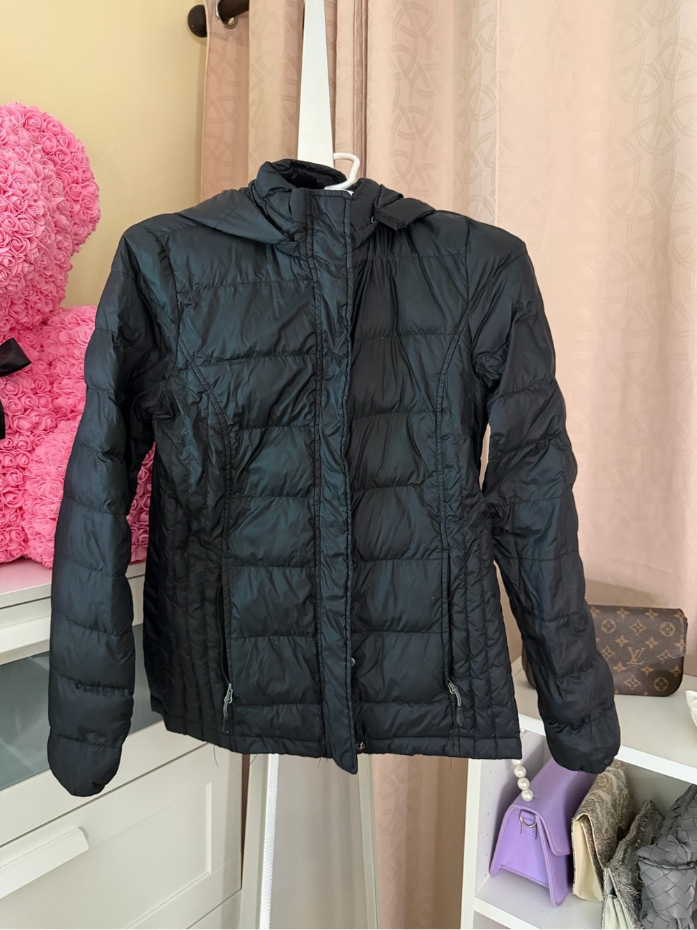 Black Packable Puffer Jacket - Womens